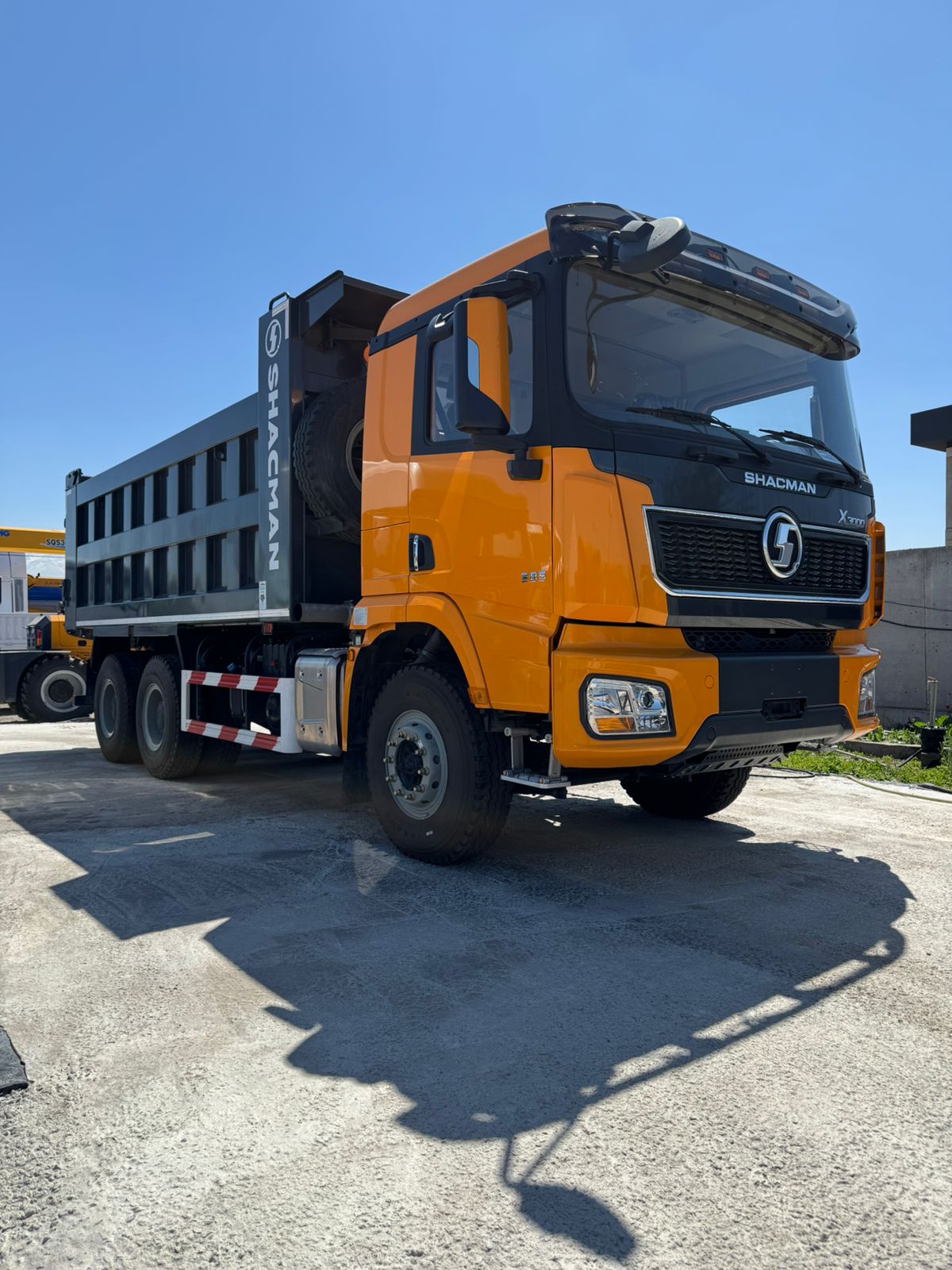 Самосвал Shacman 25 тонн