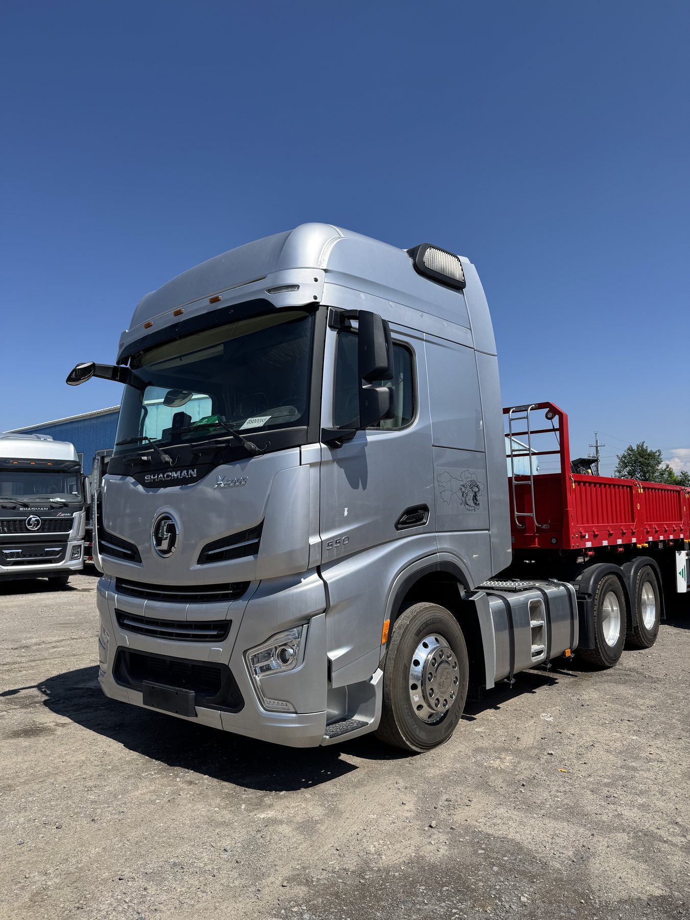Тягач Shacman X6000 6x4 пневмоподвеска